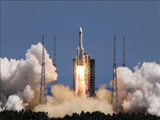 چند ساعت  دیگر  راکت فضایی چین به زمین برخورد می کند